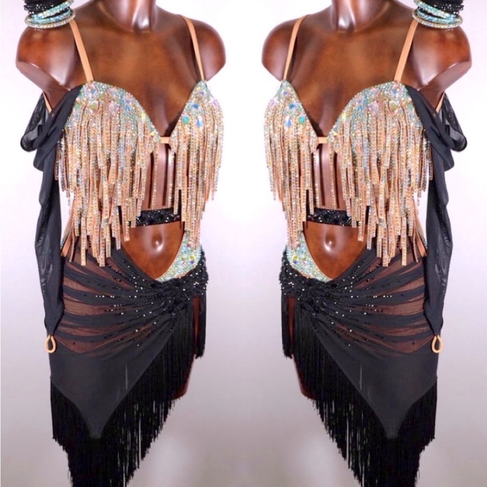 VAKHNER PRO LATIN COMPETITION DANCE DRESS WORN ONCE SIZE 2-4 small